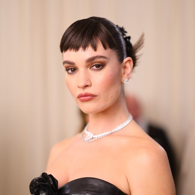 https://hips.hearstapps.com/hmg-prod/images/lily-james-attends-the-2023-met-gala-celebrating-karl-news-photo-1685526640.jpg?crop=1.00xw:0.668xh;0,0.0182xh&resize=640:*