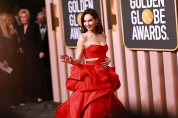 lily james golden globes hair