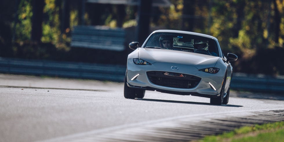 The Miata Is the Perfect New Track Car For Novices