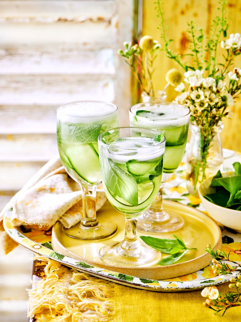 limoncello cucumber fizz