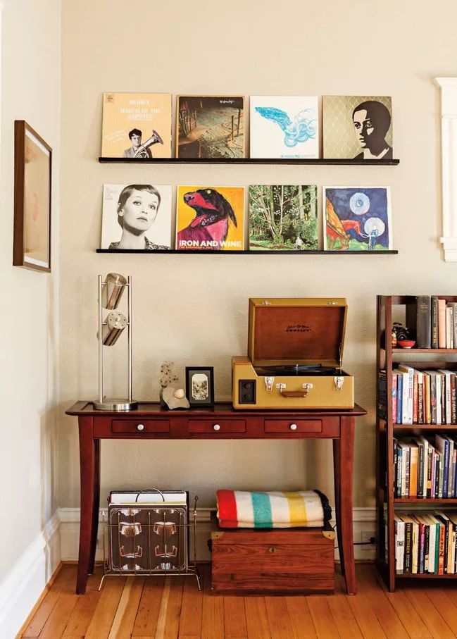 Exhibidor de discos de vinilo para montaje en pared [5 unidades] – Muestra  tus álbumes sin dañar tus paredes, perfecto para oficina, hogar