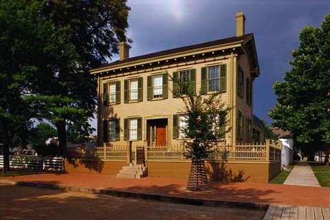 lincoln home national historic site in springfield