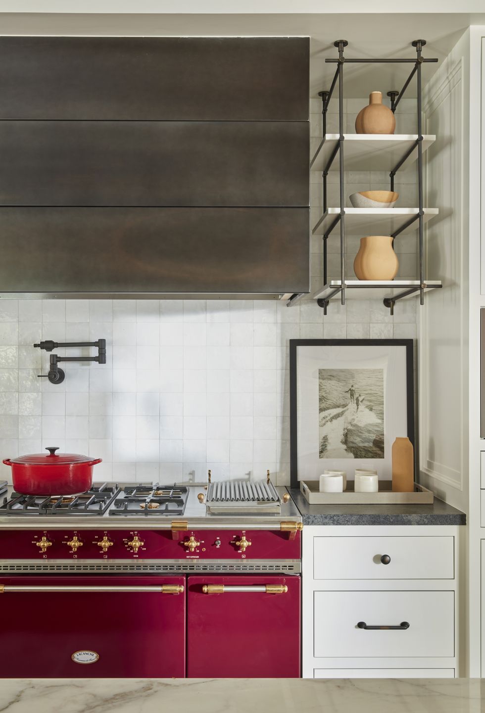 pacific palisades residence of designer lindsay chambers kitchen stove