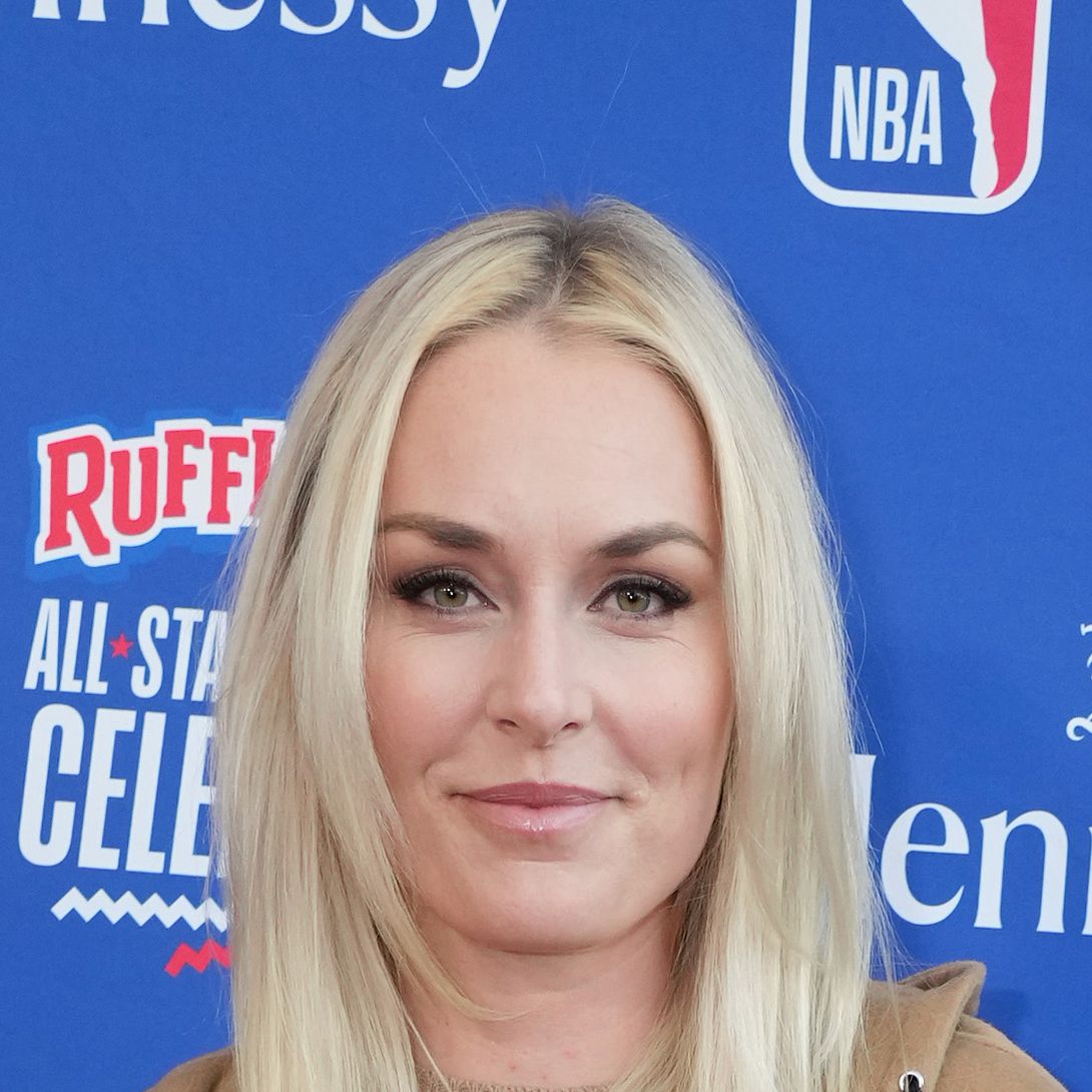 1090px x 1090px - Lindsey Vonn Flashes Epic Abs And Butt In A Thong Bikini On IG