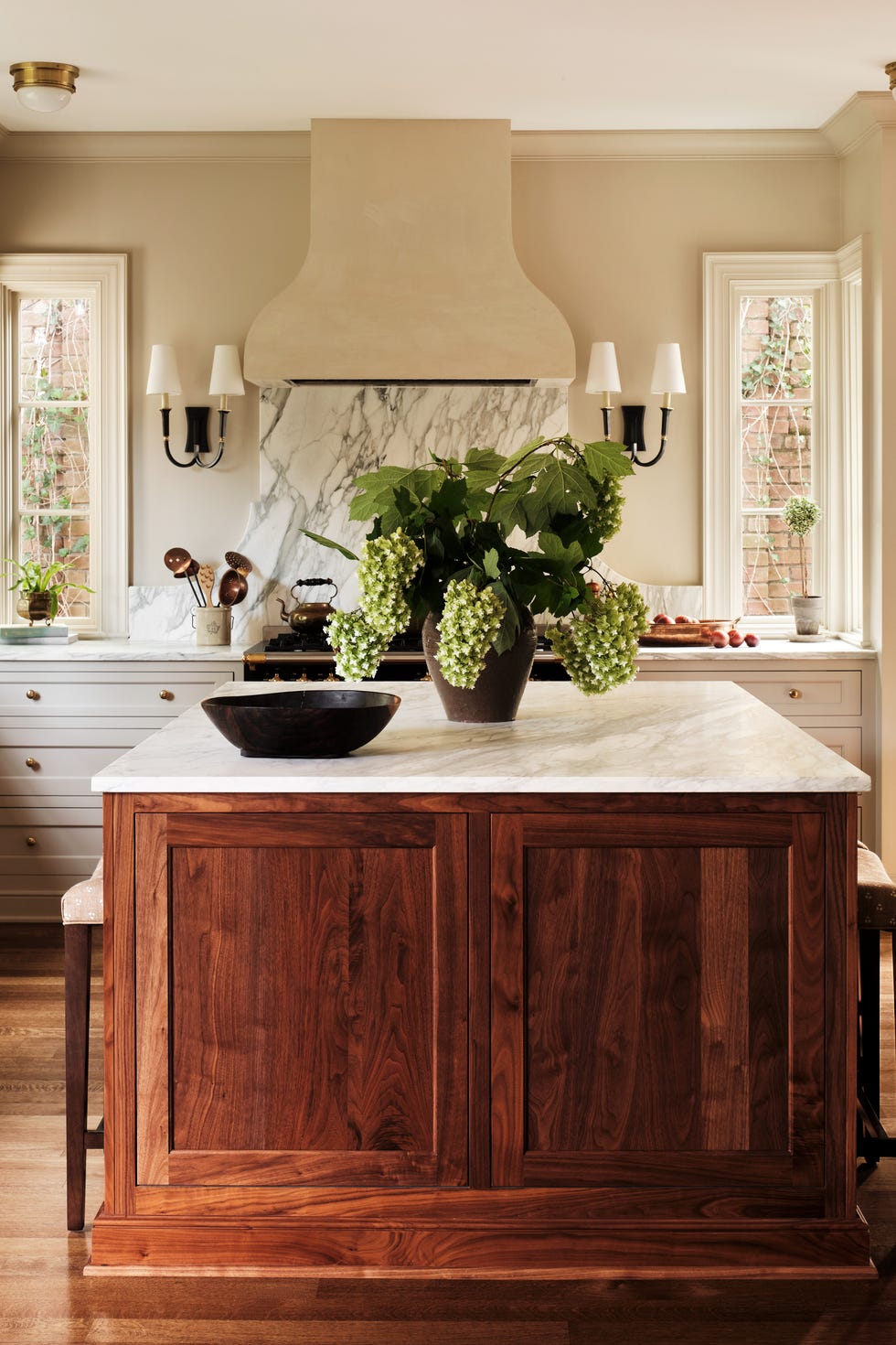 kitchen in east memphis, tennessee, designed by lindsey black interiors kitchen in east memphis, tennessee, designed by lindsey black interiors