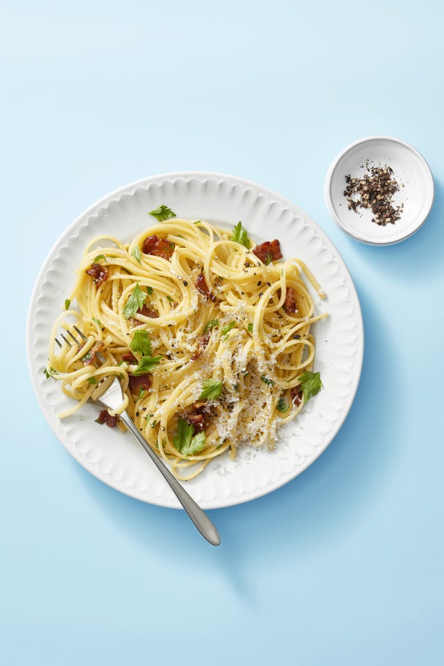 linguine carbonara on a white plate