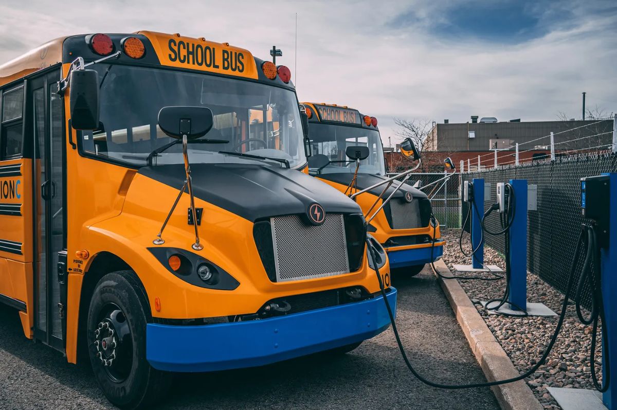2022 lion electric school bus