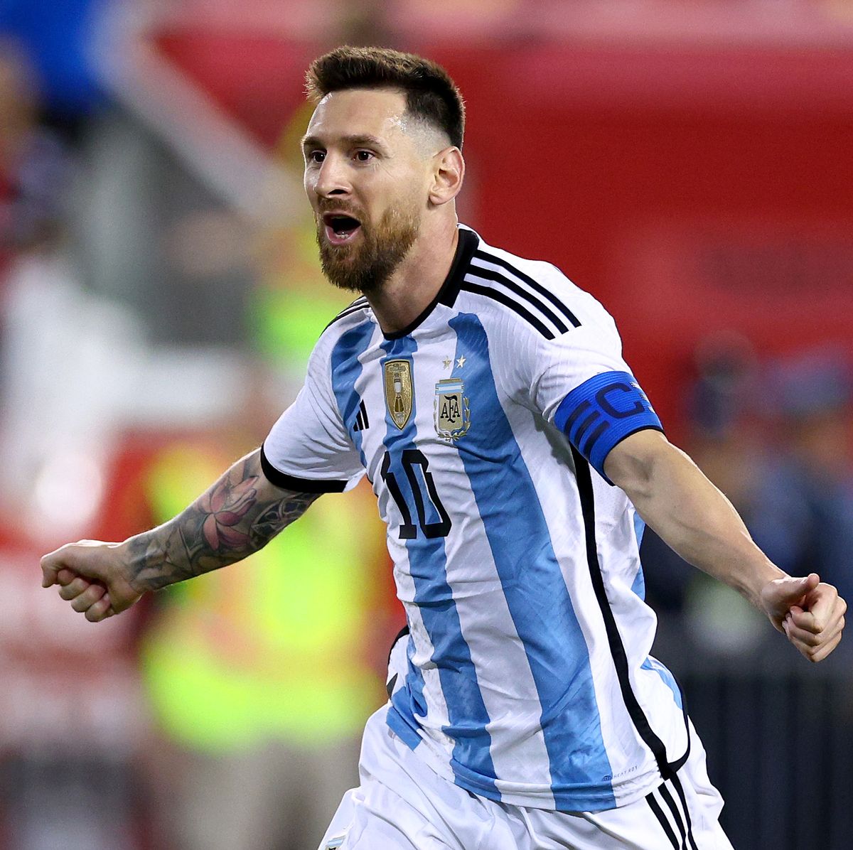 Leo Messi left the field . He - Leo Messi - The Legend