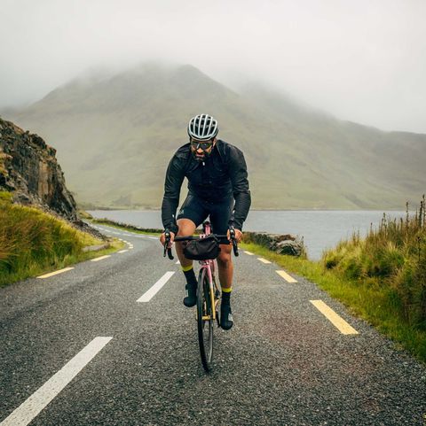 Cycling, Cycle sport, Road cycling, Bicycle, Outdoor recreation, Vehicle, Recreation, Road bicycle, Atmospheric phenomenon, Endurance sports, 