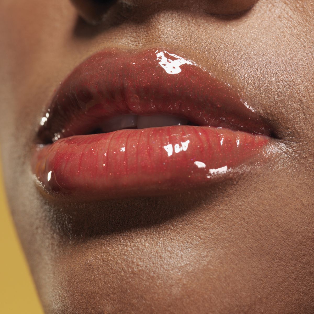 15 Best Lip Oils For Hydrating Dry Lips, Per A Makeup Artist 2023