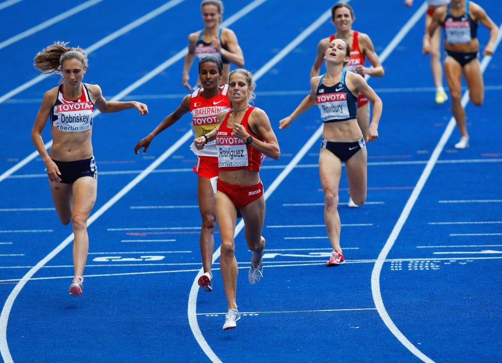 Natalia Rodríguez se colocó en cabeza tras el derribo a Burka y ganó con facilidad la final mundial de 1.500m.