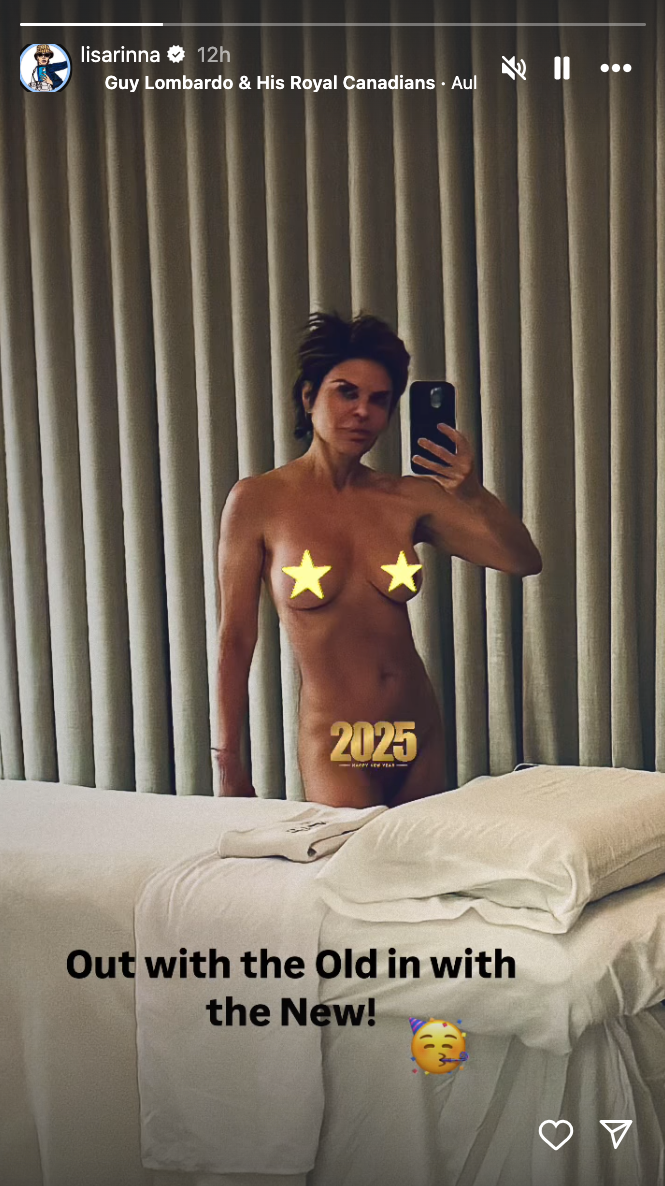 Lisa Rinna just celebrated New Year s Eve completely naked 