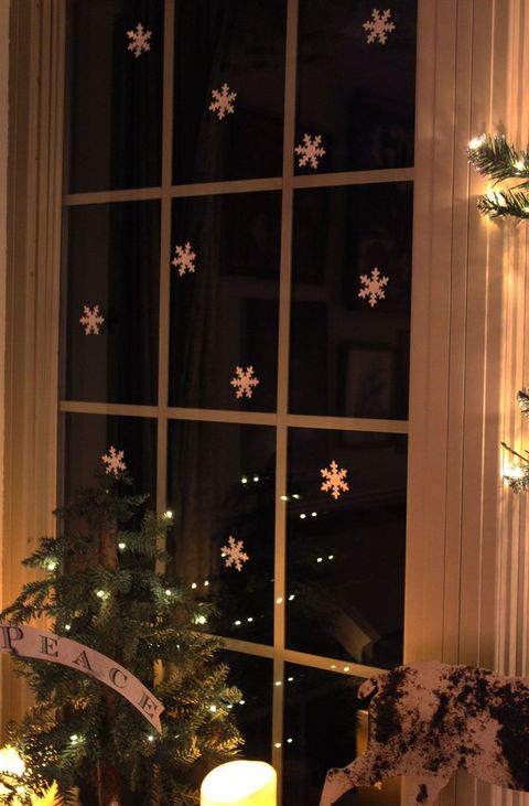 little snowflakes window decorations