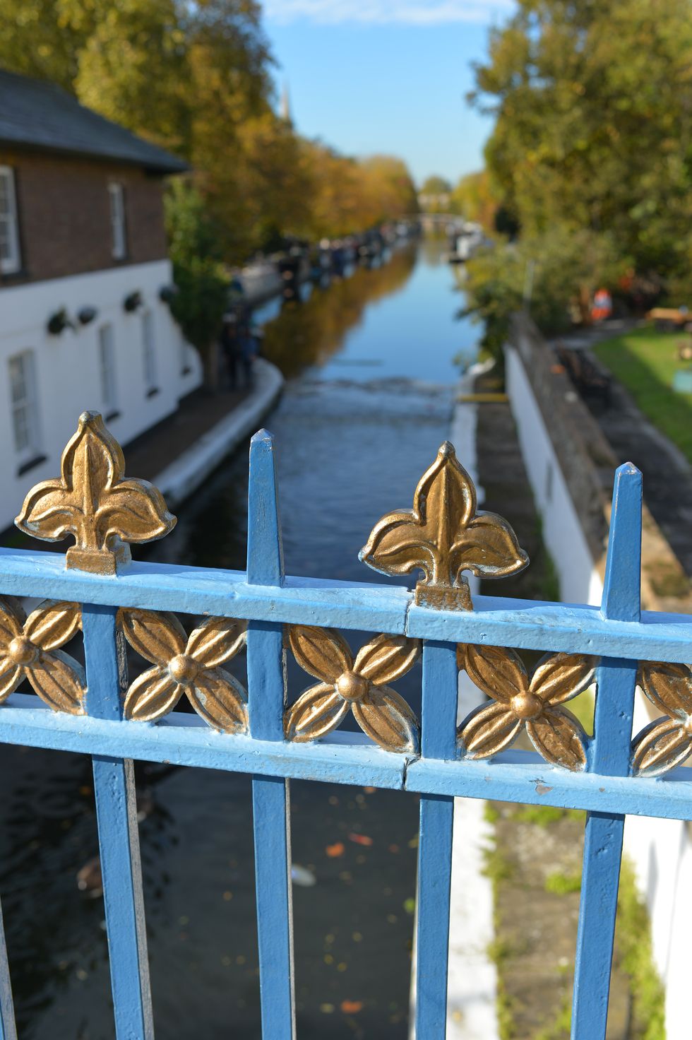 Waterway, Guard rail, Canal, Reflection, Iron, Padlock, Wheel, Fence, Metal, Leaf, 