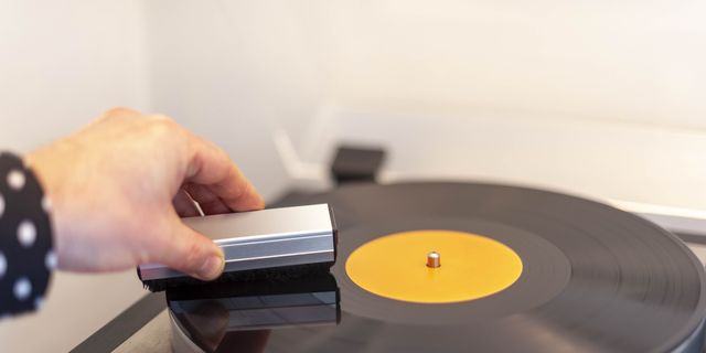 レコードクリーナーのおすすめ10選｜乾式・湿式・スプレータイプ