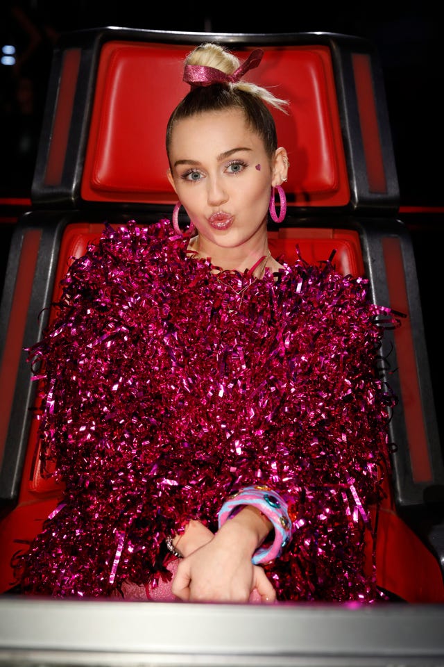 Miley Cyrus Wears New $995 Louis Vuitton Wireless Headphones in