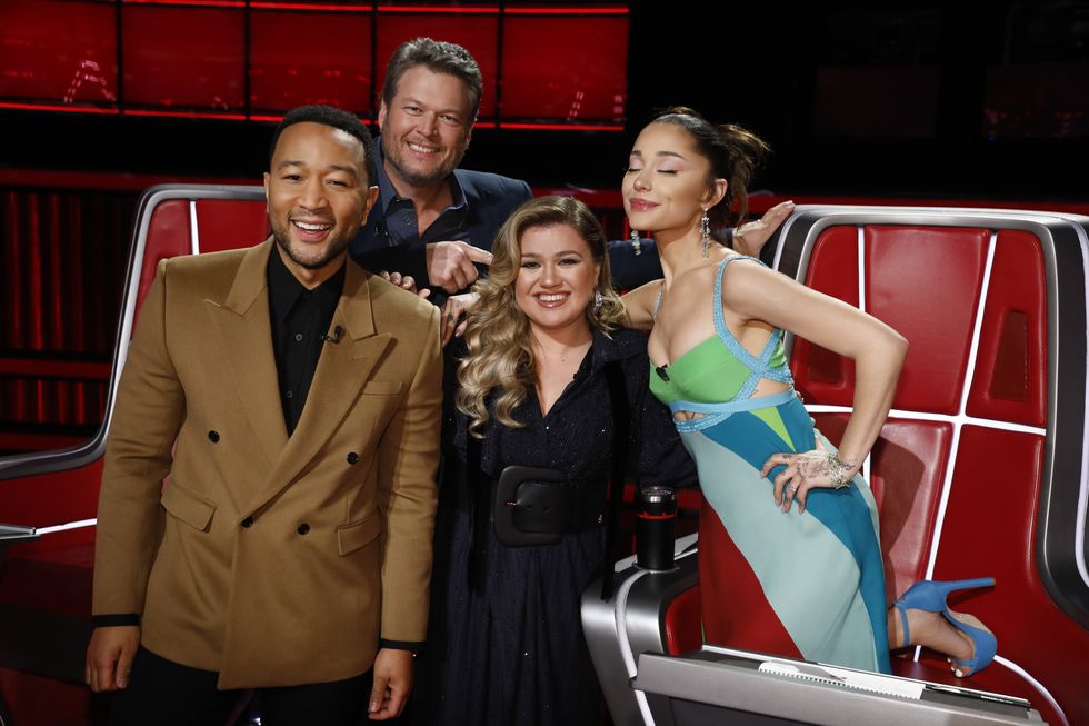 ariana grande in her look on 'the voice'﻿﻿