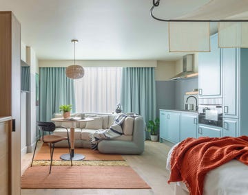 locke living room kitchen