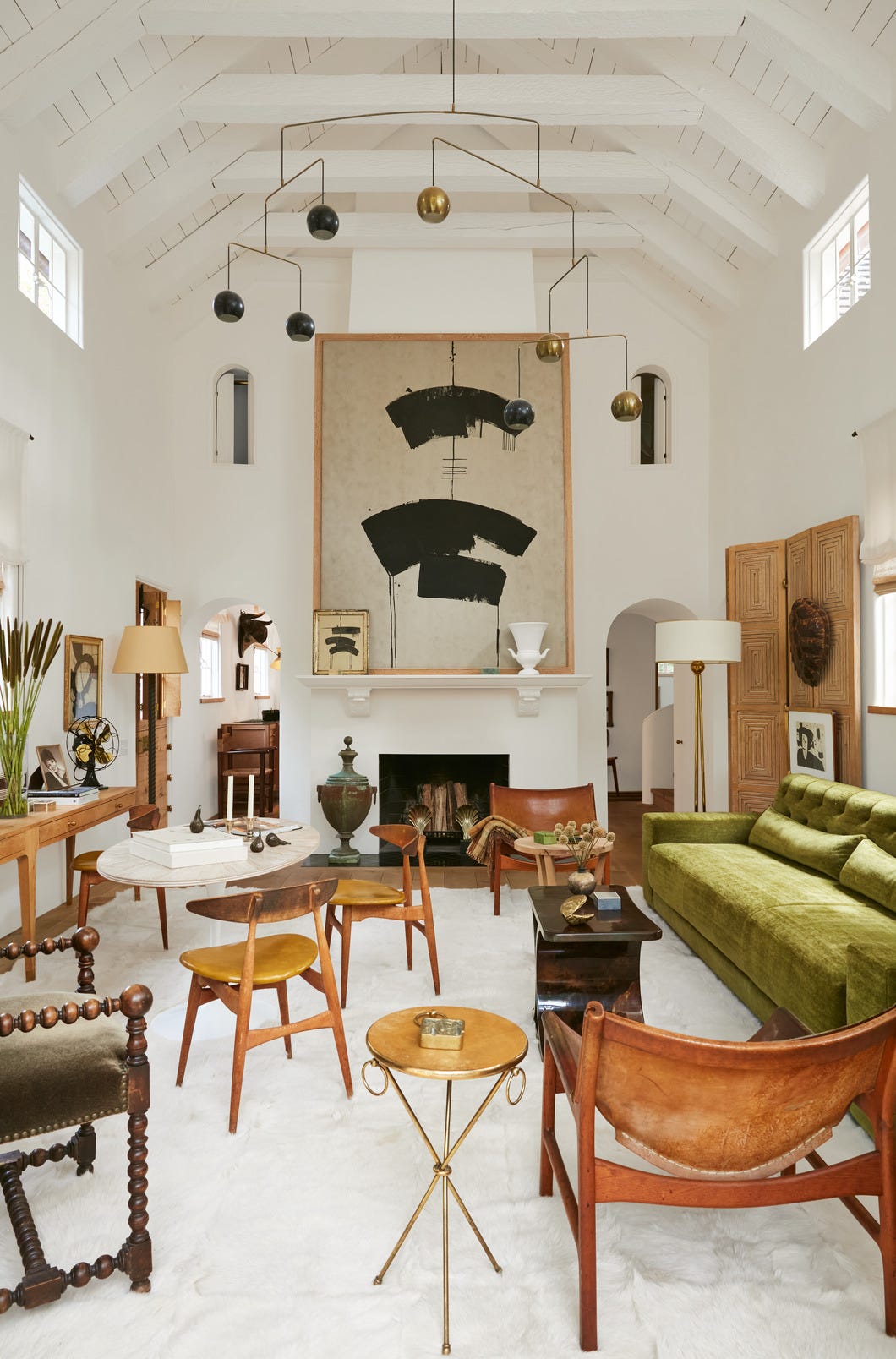 Mid-Century Modern Interior Design Is Making a Comeback in 2025
