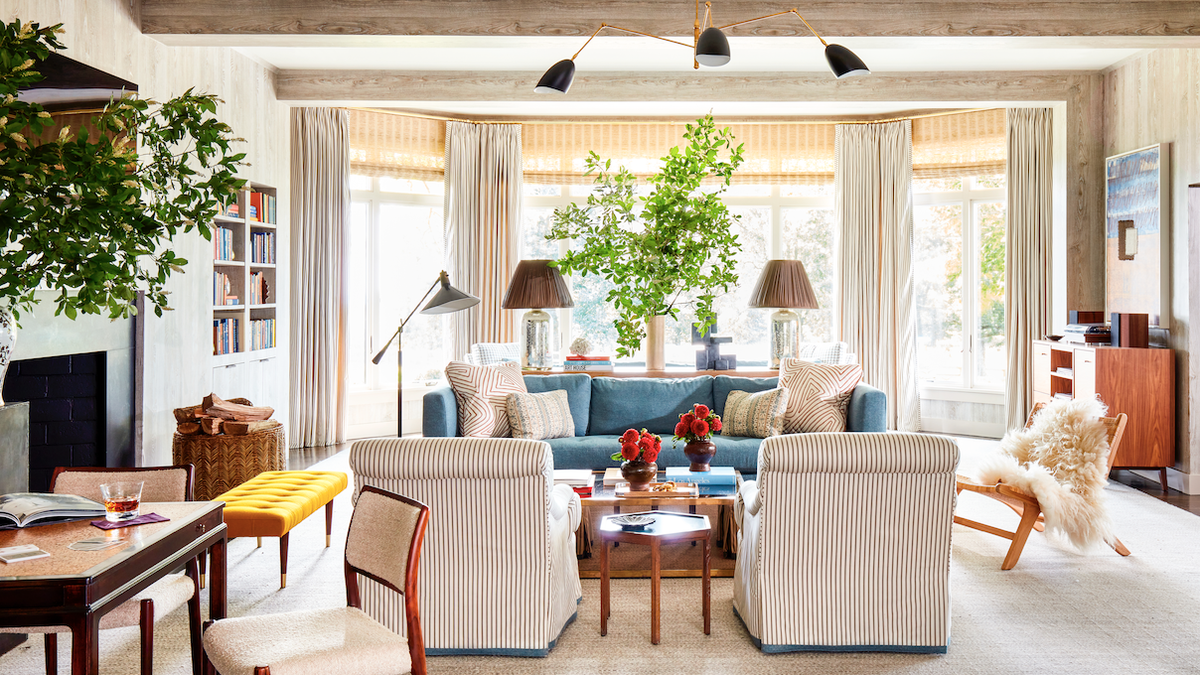 10 Living Room Drape Ideas That Prove They Can Still Be Cool