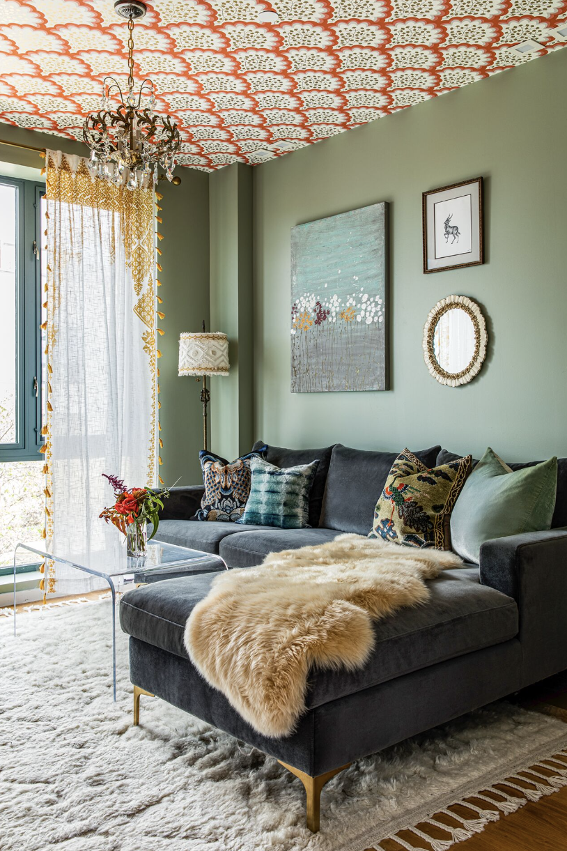 Top 10 wall colour combinations with light green.