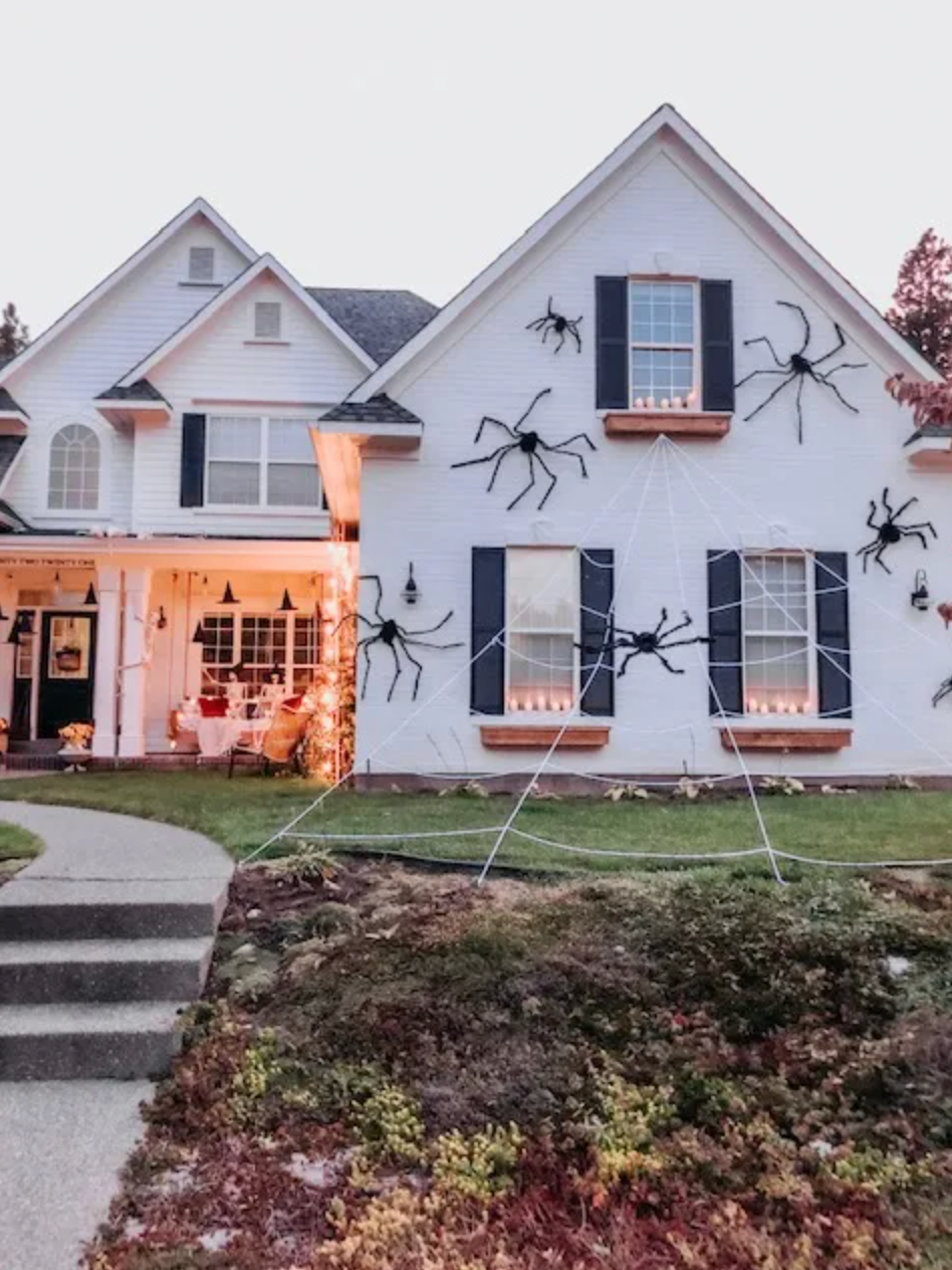 10 Scary-Good Houses That Are Decorated for Halloween in 2023