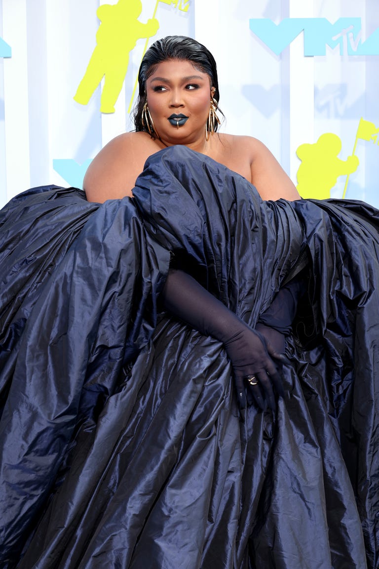 Lizzo Is Enchanting in a Billowing Iridescent Gown at the 2022 MTV VMAs