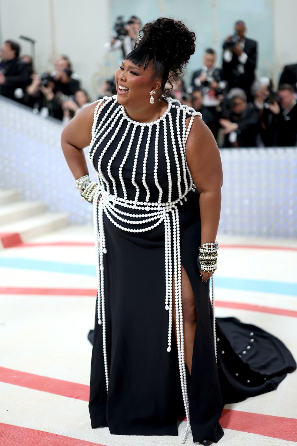 Lizzo Wears a Stunning Pearl Dress at the 2023 Met Gala