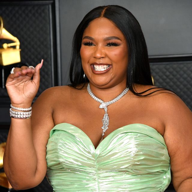 lizzo just tried to shoot her shot with drake on twitter