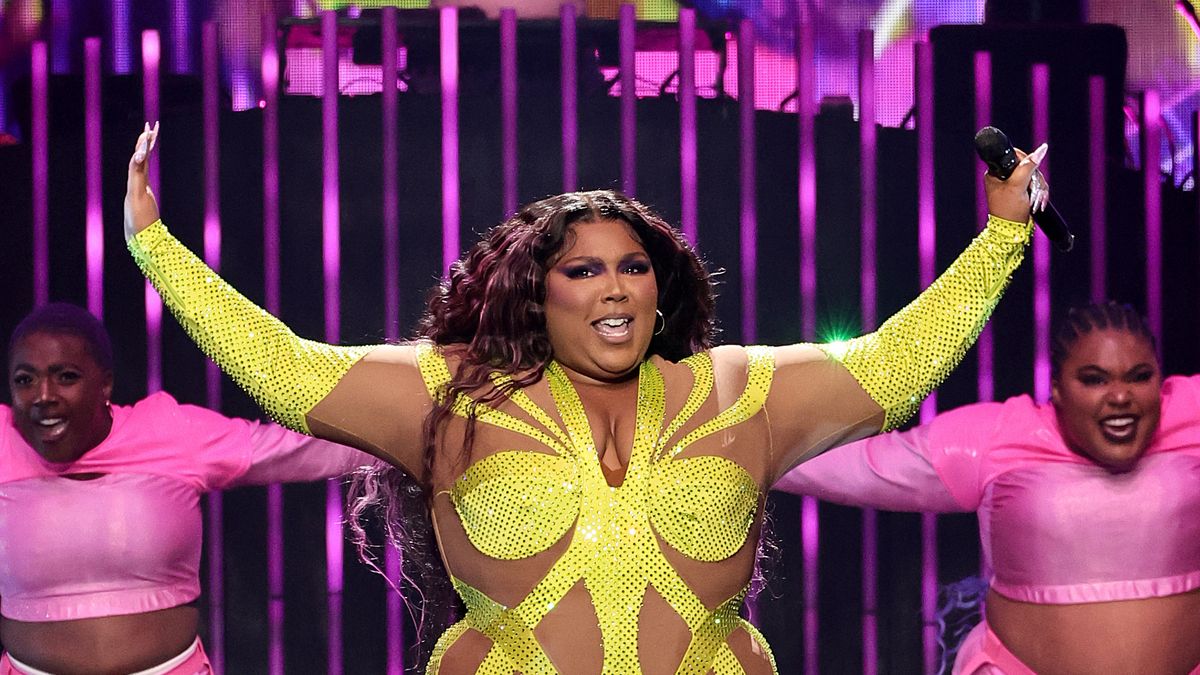 Lizzo Performs In Leotards Because of Beyoncé