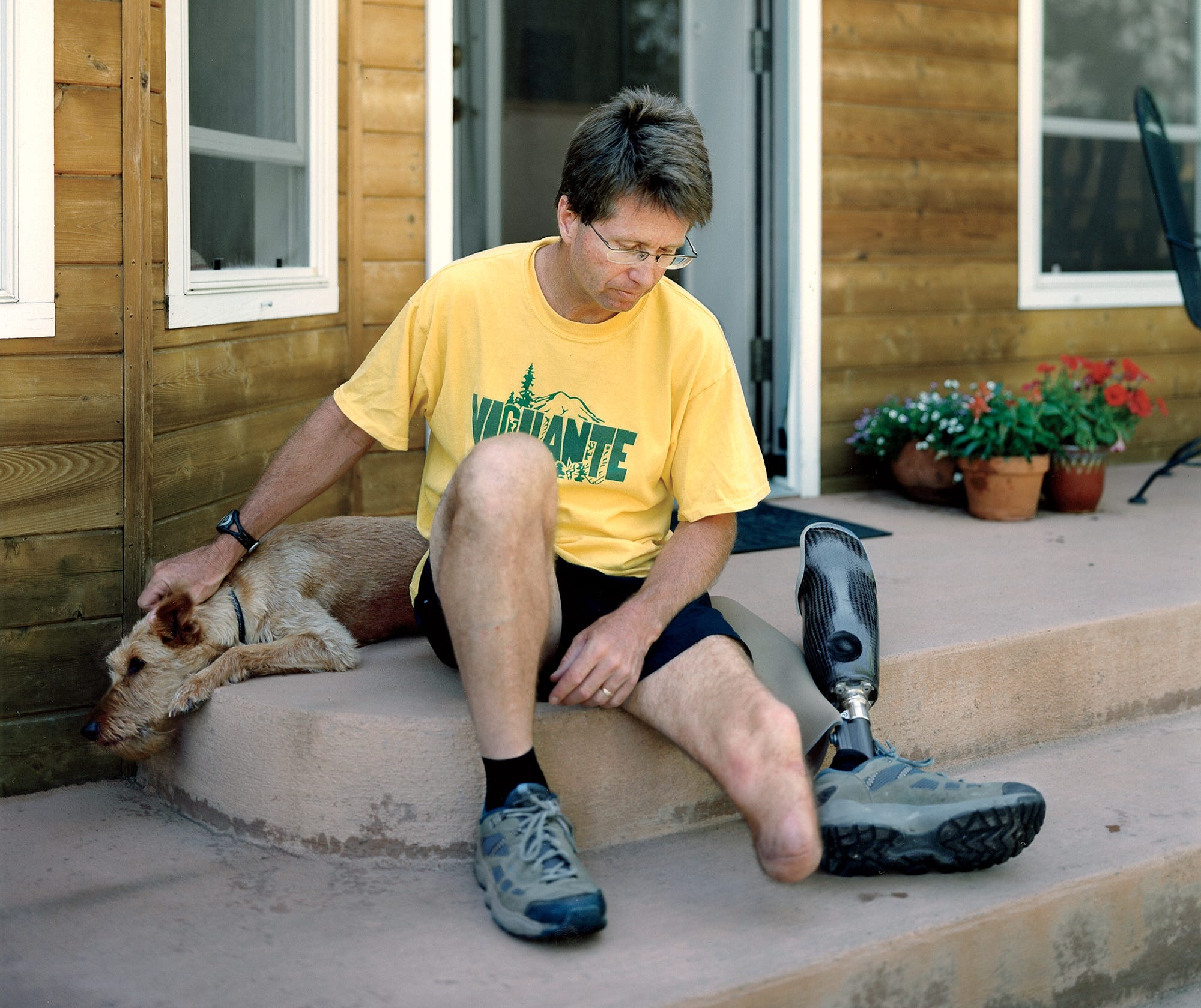 Sitting, Canidae, Leg, Fawn, Companion dog, Shoe, 