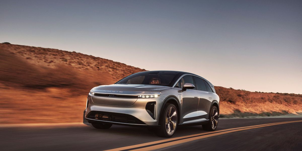 2025 Lucid Gravity Crossover SUV Debuts at Los Angeles Auto Show