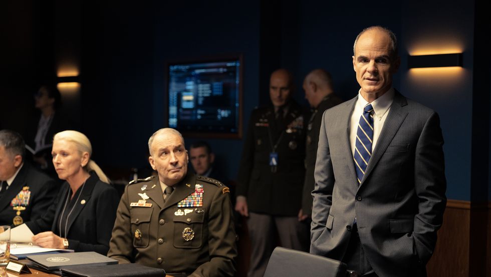 charley tucker as army joint chief and hael kelly as byron westfield in special ops lioness, episode 8, season 1, streaming on paramount, 2023 photo credit luke varleyparamount