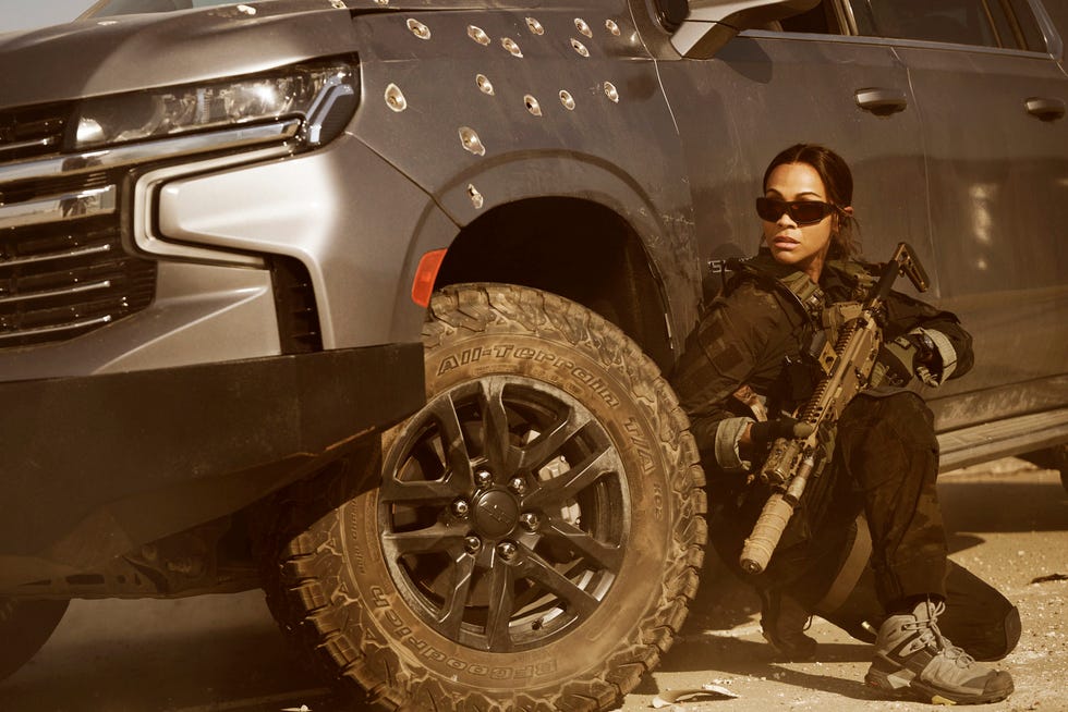 zoe saldana as joe in lioness, season 2, streaming on paramount+, 2024. photo credit: lynsey addario/paramount+