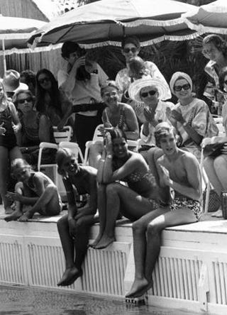 Snapshot, Sun tanning, Monochrome, Sitting, Crowd, Photography, Black-and-white, Vehicle, Crew, Style, 