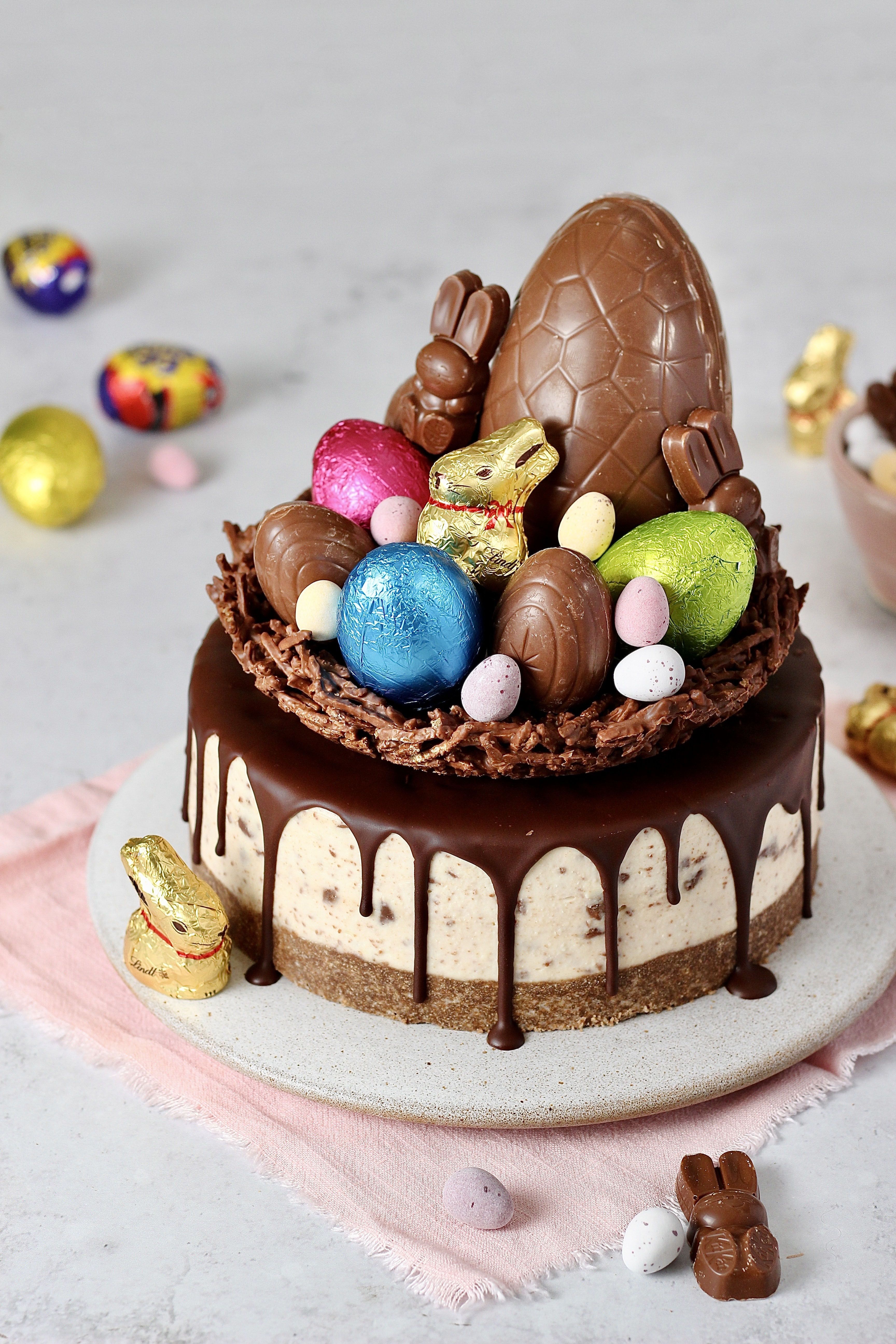 Easter Speckled Egg Drip Cake - The Baking Explorer