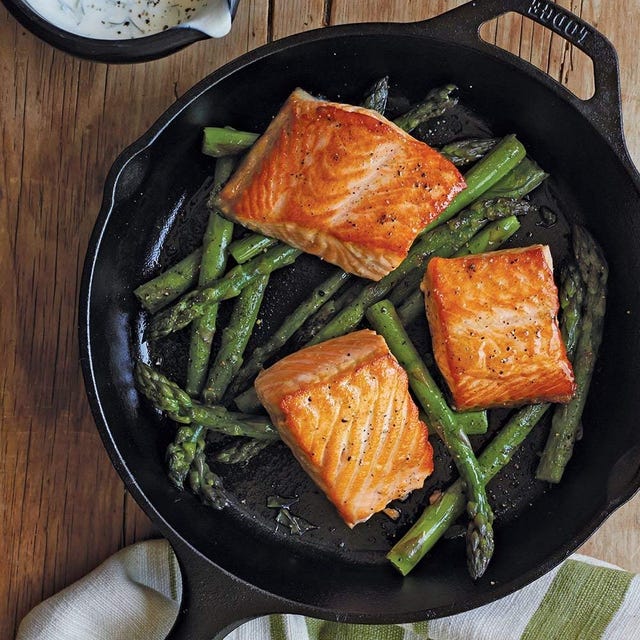 Lodge Cast Iron Seasoned 10.25 Skillet 