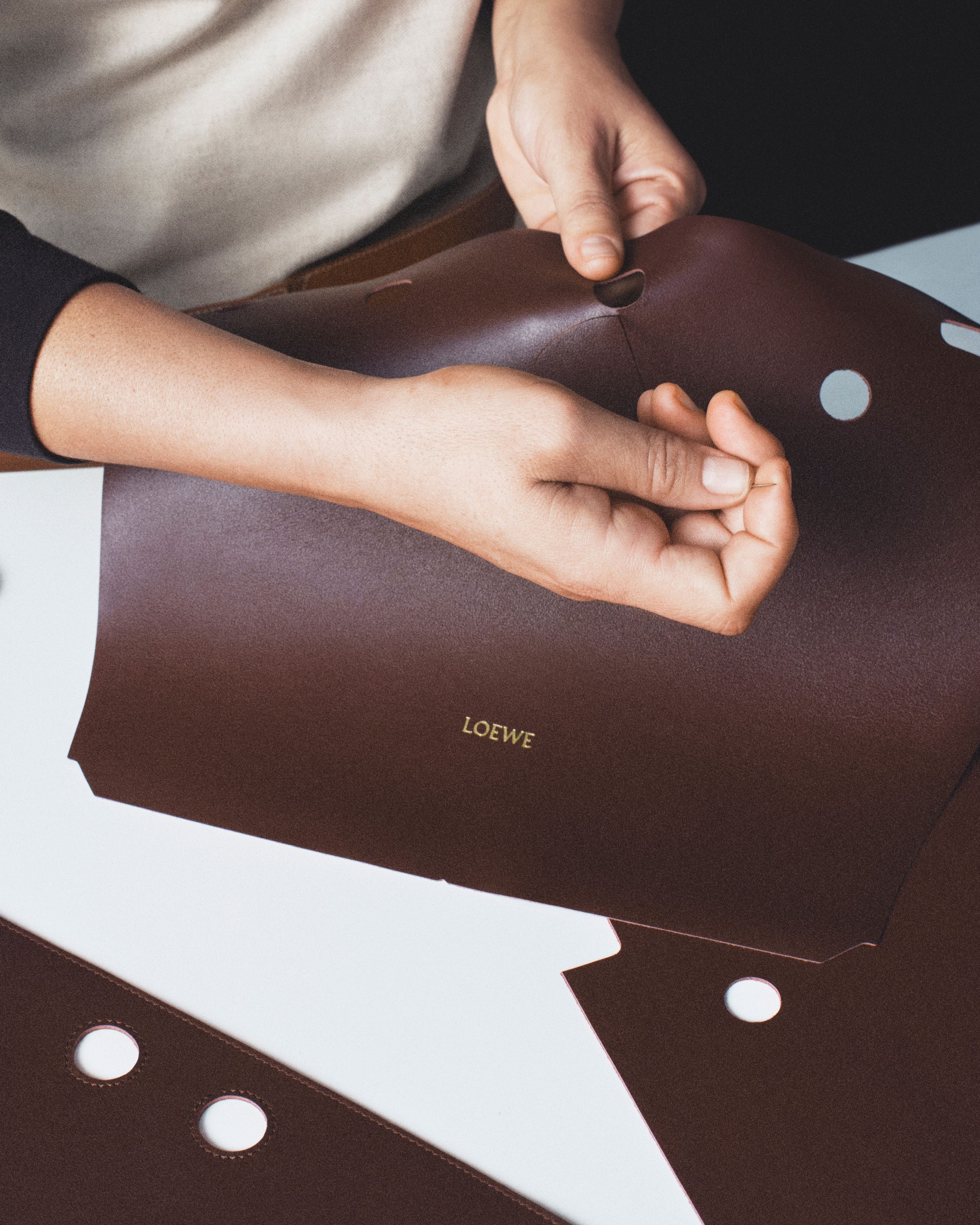 6万取引突破◆UPS速達便【LOEWE】マドリードバッグ ミディアム 6万取引突破☆UPS速達便利用！【LOEWE☆ロエベ】B314278X01
