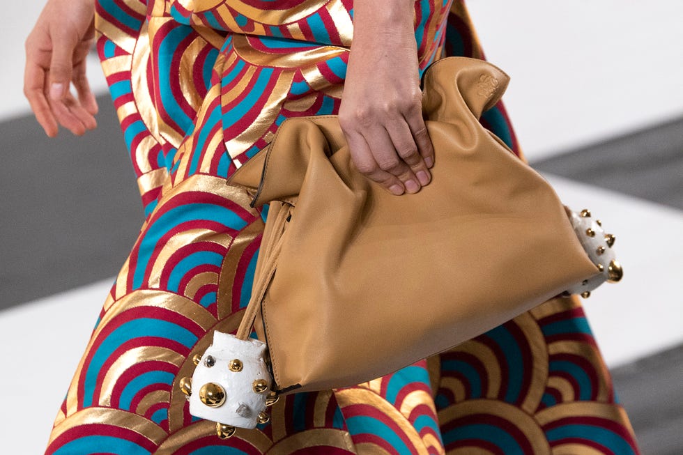 pochette morbida cuoio loewe autunno inverno 20202021