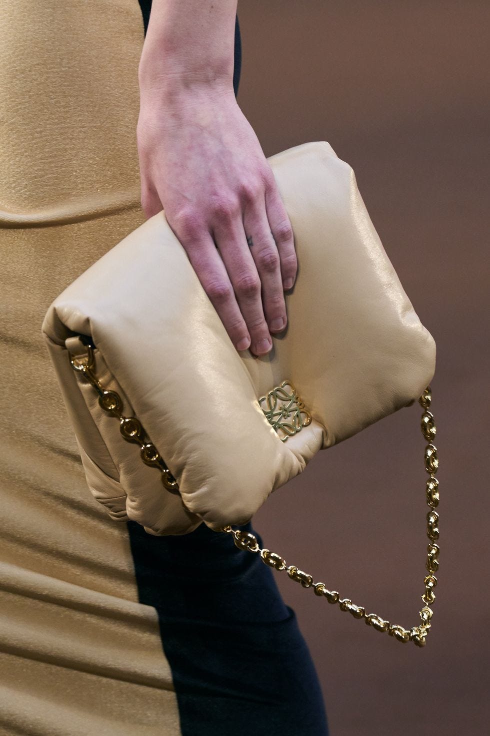 50 best bags from the AW22 catwalks – fall/winter bag trends