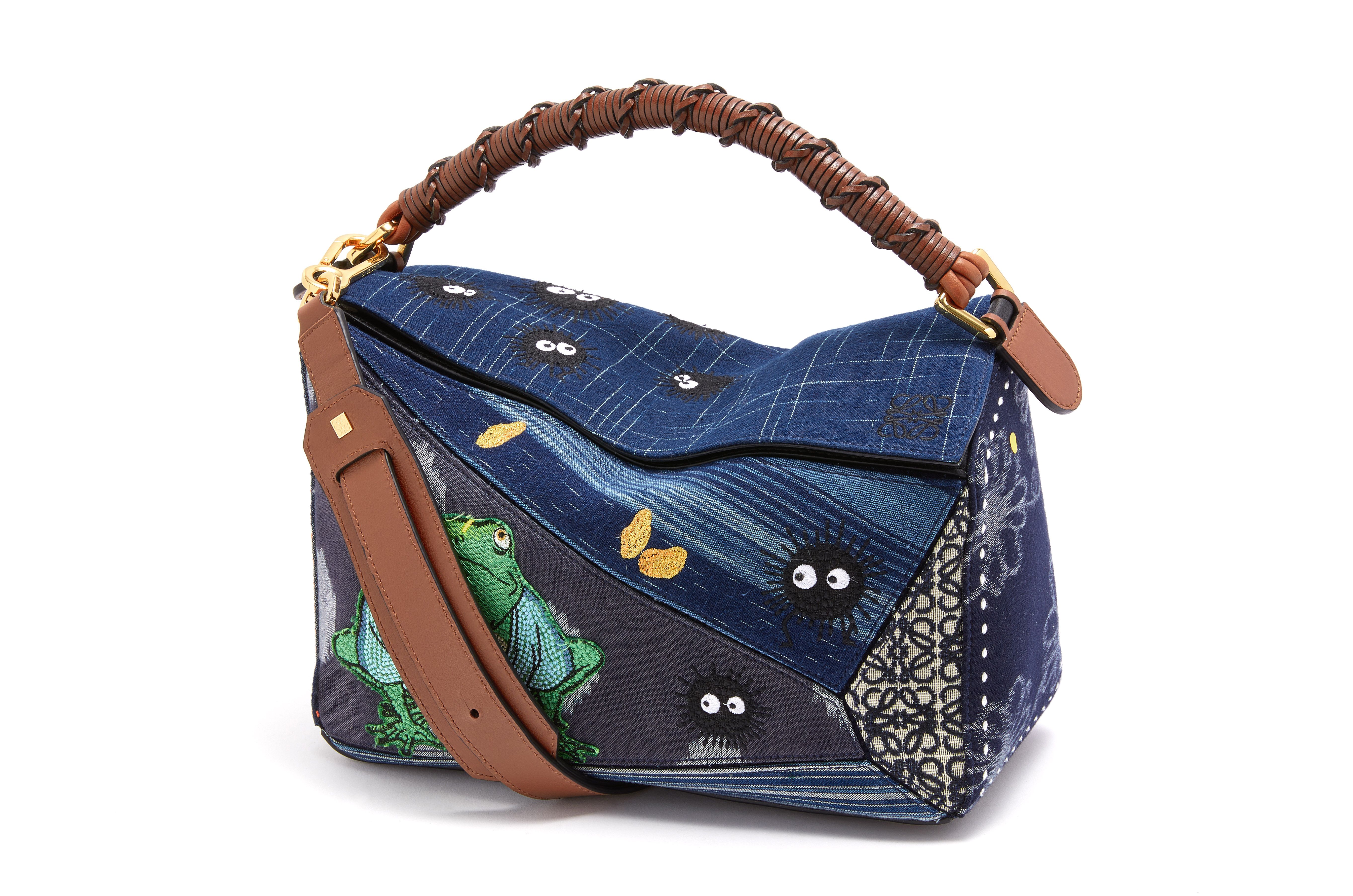 ロエベ　千と千尋の神隠し　ショップ袋 LOEWE＞ ロエベ x 千と千尋の神隠し | インターナショナル