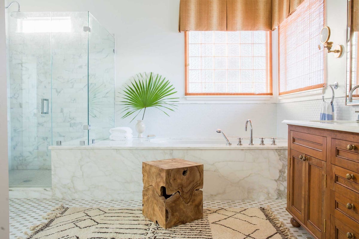 23 Marble Bathroom Ideas - Stunning Baths With Marble Tile & Tubs