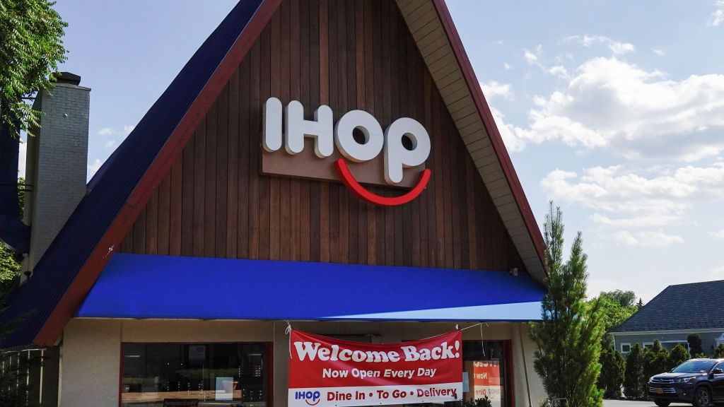 Is IHOP Open on Thanksgiving 2021? IHOP Thanksgiving Holiday Hours