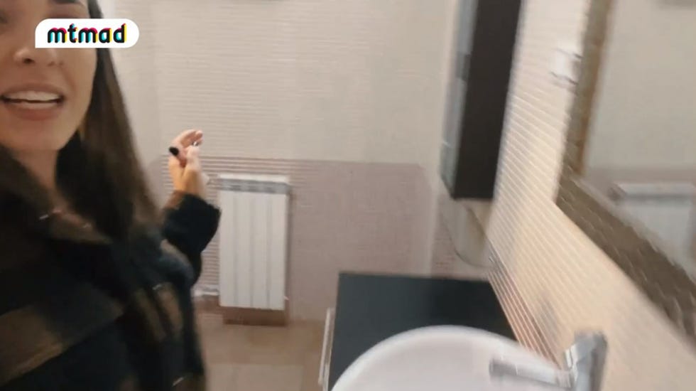 lola mencía abre las puertas de su nueva casa de soltera en león