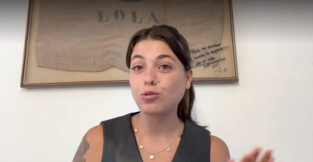 lola mencia en 'socialite'
