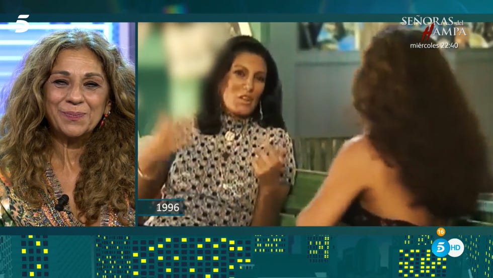 Facial expression, News, Skin, Screenshot, Fun, Adaptation, Long hair, Photo caption, Conversation, Smile, 
