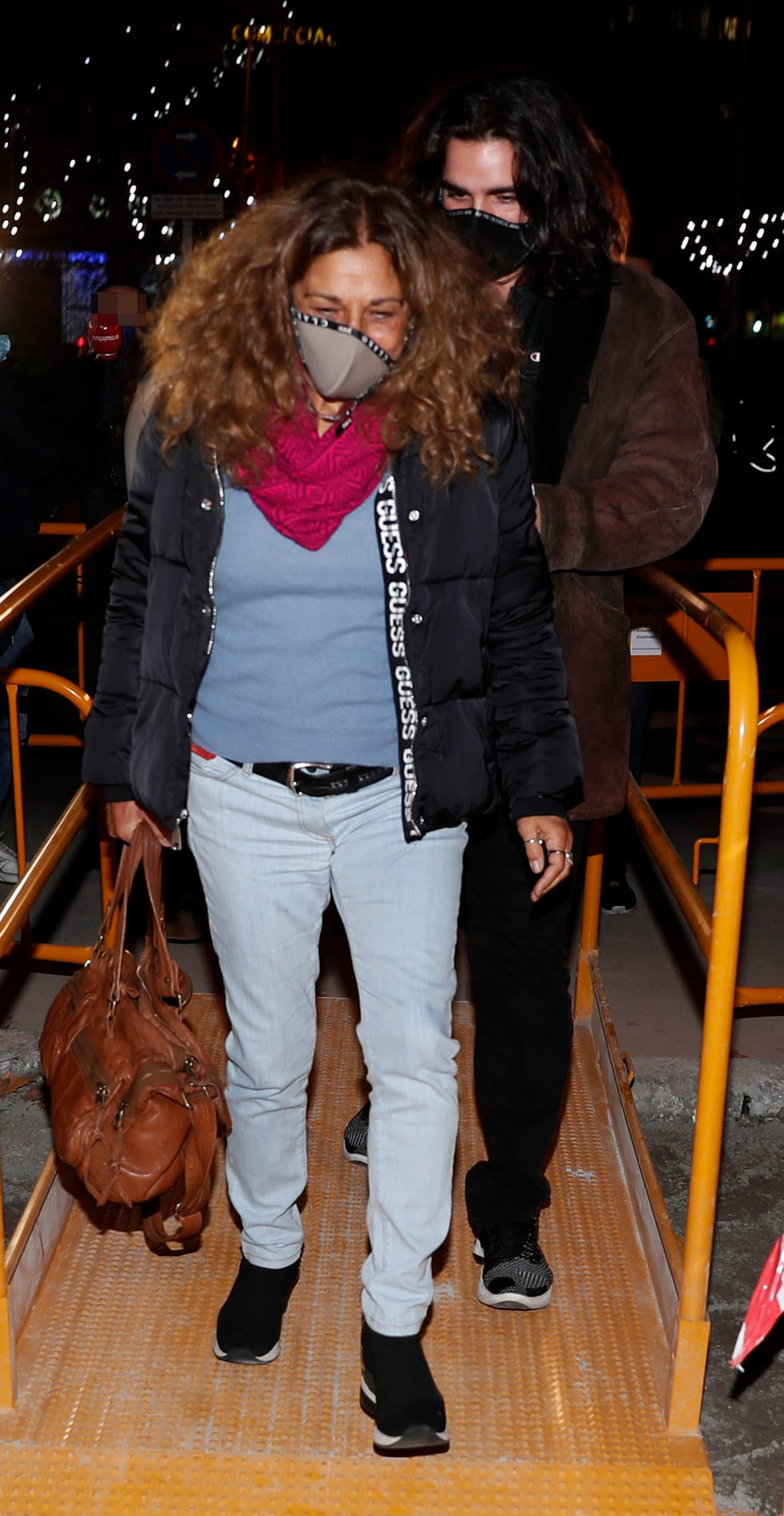 lolita cena con su hijo guillermo tras su susto de salud