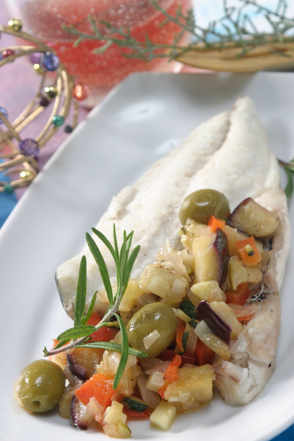 Lomos de dorada con verduras al azafrán
