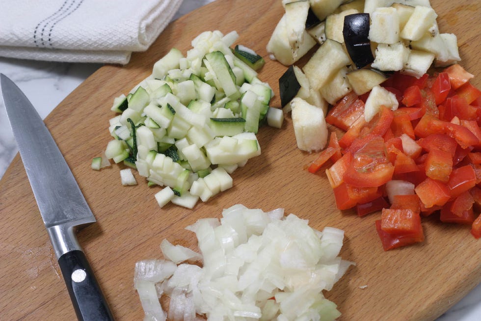 Lomos de dorada con verduras al azafrán. Receta paso 1