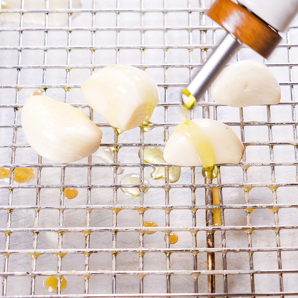 a few pieces of garlic